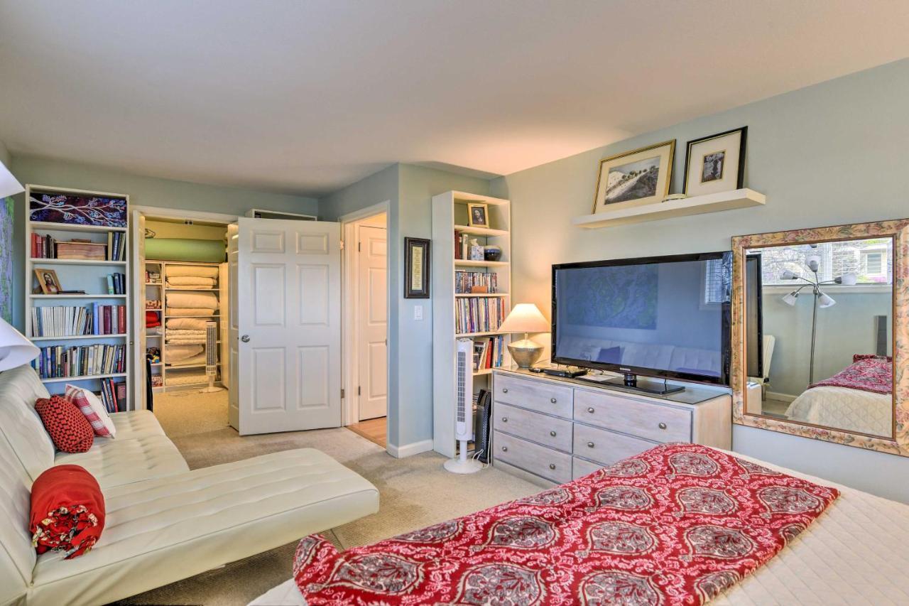 Anacortes Paradise Vacation Rental With Water Views! Exterior photo
