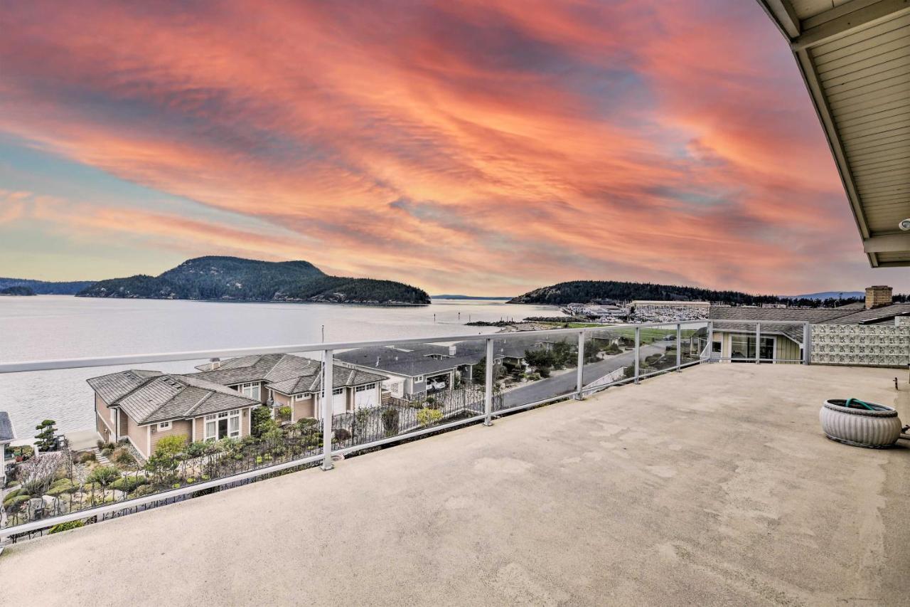 Anacortes Paradise Vacation Rental With Water Views! Exterior photo